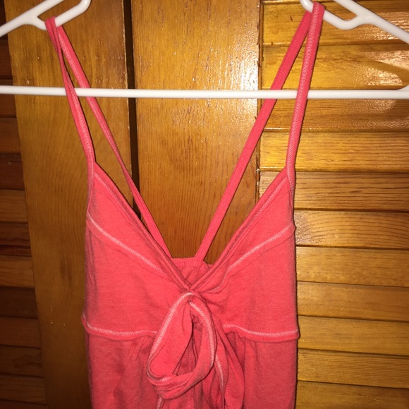 Hollister halter top EUC - Picture 2 of 7